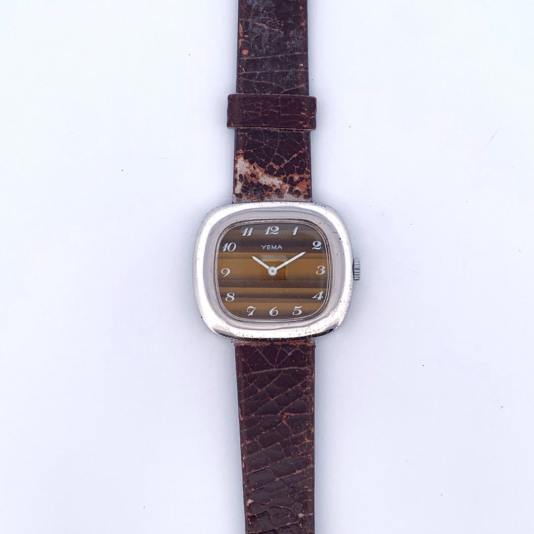 Null YEMA

woman's watch.

Series: 995990. 

Case: Chrome.

Movement: Manual mec&hellip;