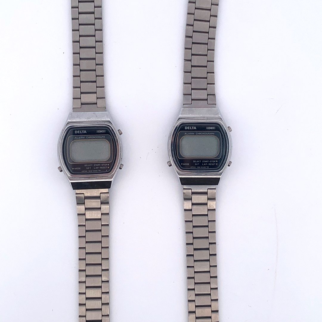 Null DELTA

Lot de deux montres femme.

Série : Sans.

Boitier : Acier.

Mouveme&hellip;