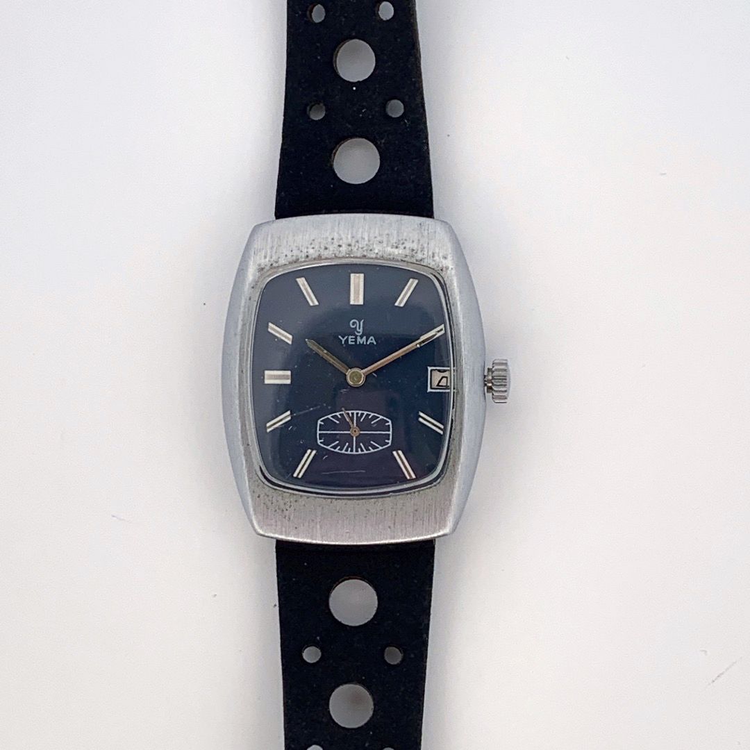 Null YEMA

经典的男士手表。

约1970年。

系列：736534。 

表壳 : 钢。

机芯：手动机械。

表带：皮革。

直径：30 x 37&hellip;