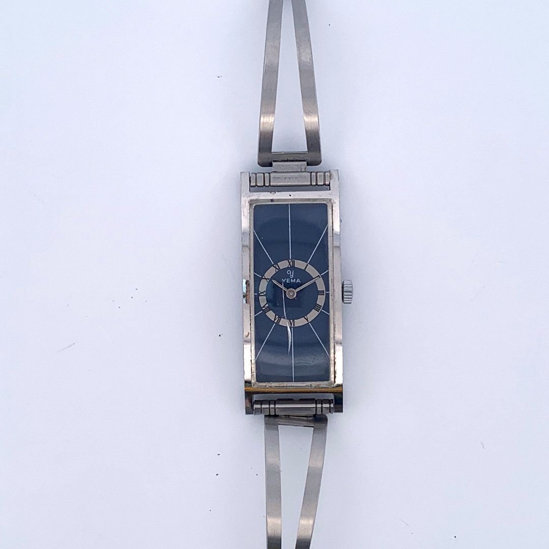 Null YEMA

妇女的手表。

系列: 801551. 

外壳：钢。

机芯：手动机械。

带子：钢。

尺寸：45 x 18.5 mm。

(玻璃冲击&hellip;