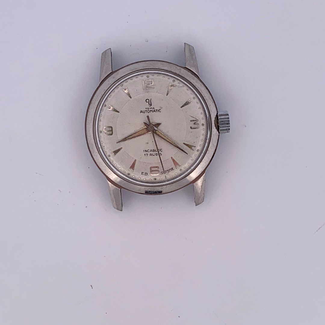 Null YEMA

经典的男士手表。

约1960年。

系列：41542。 

案例：Chroma。

机芯：自动机械。

直径：33毫米。



来自玛丽&hellip;