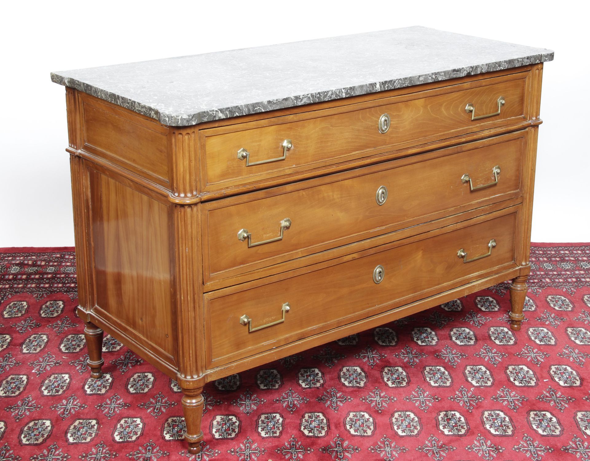 Null A mahogany and blond mahogany veneer COMMODE, it opens with three drawers, &hellip;