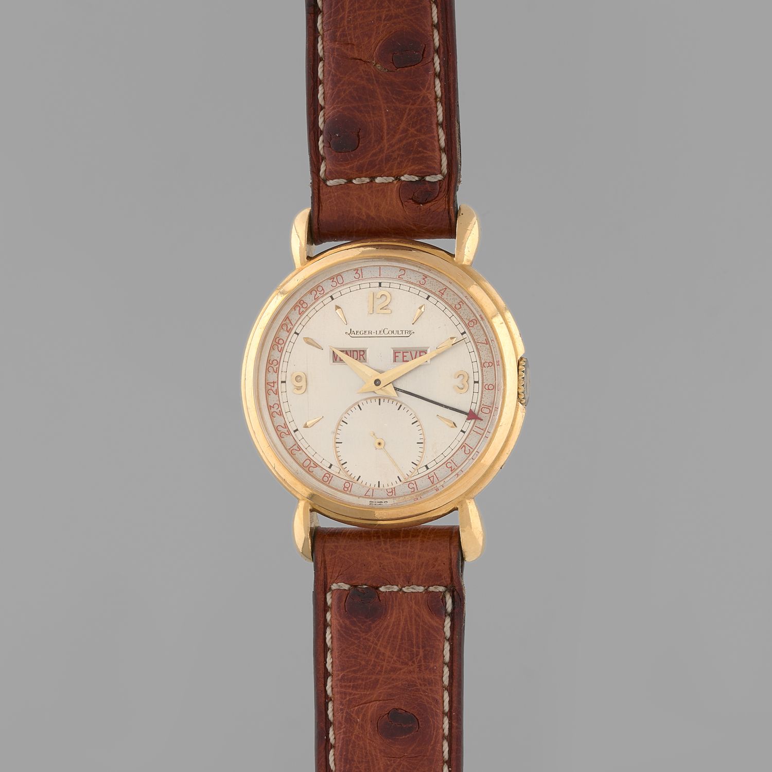 Null Jaeger-lecoultre
三倍的数量。
N°452362.
约1945年。
美丽的黄金腕表，750/1000。圆形表壳和表圈有水滴把手。银色表&hellip;