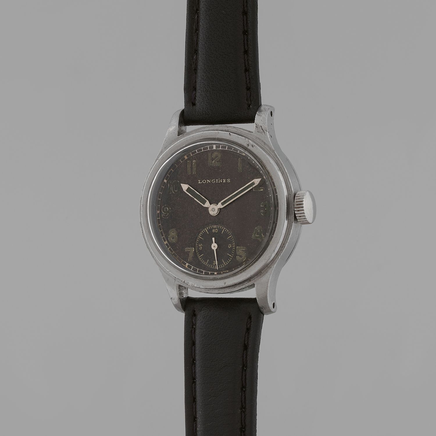 Null *LONGINES
Dienst Heer.
N° : 3092. 
Circa : 1943.
Military type wristwatch. &hellip;
