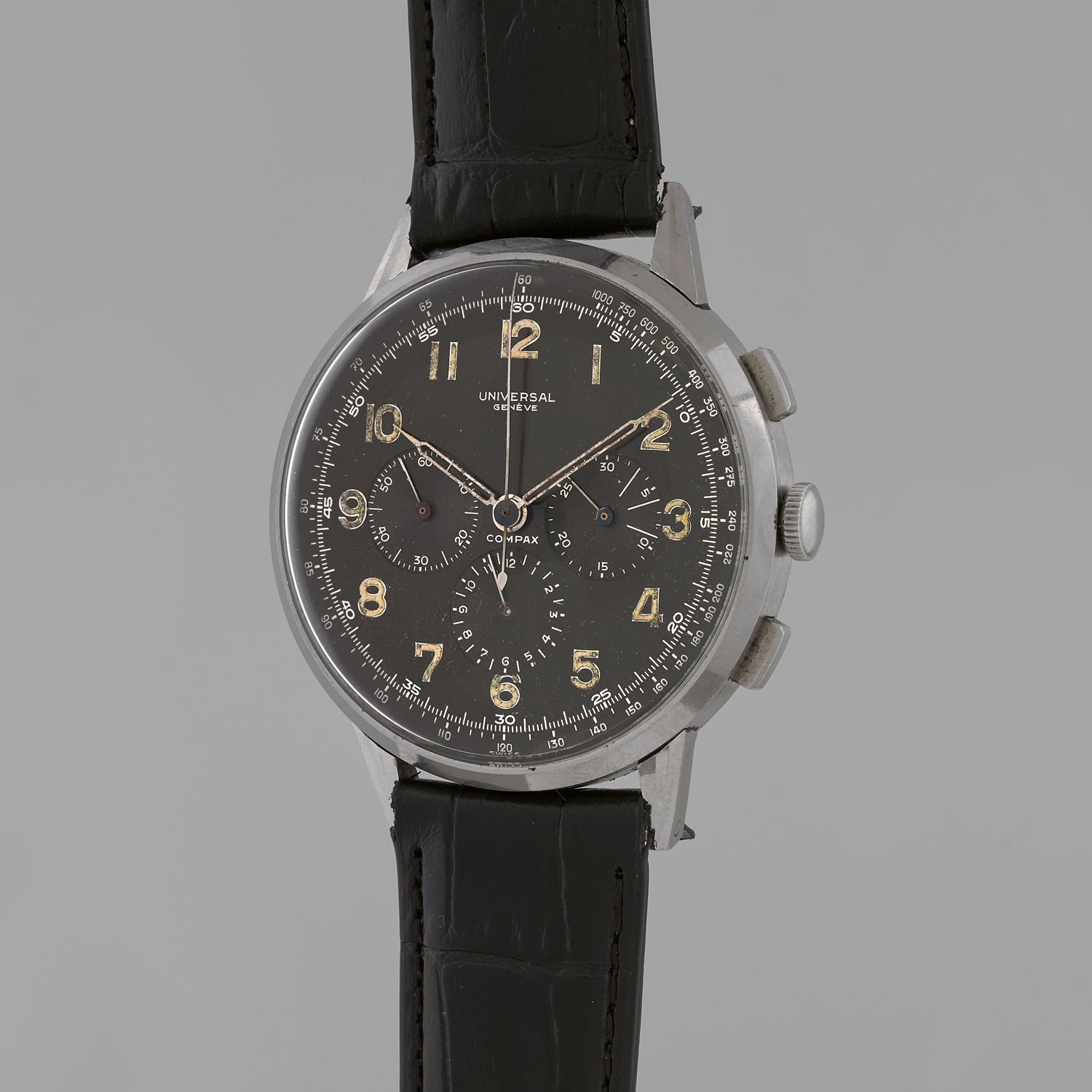 Null UNIVERSAL GENF
Compax Extra Large Pilot. 
Ref: 22531. 
N° : 878149
Um 1940.&hellip;