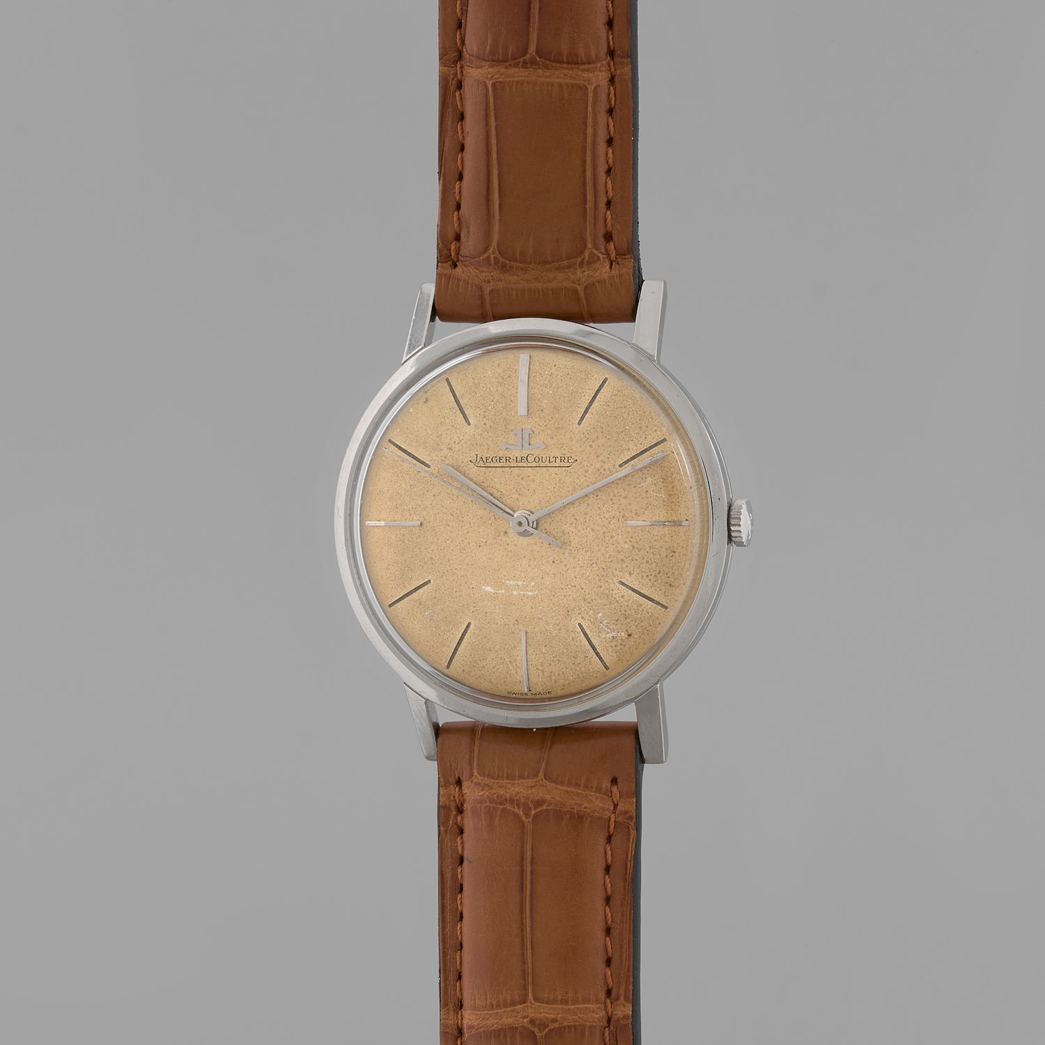 Null 飞行员
复古的城市。 
编号：1012411。
约1960年。 
签名为Jaeger-Lecoutre的优雅手表，来自1950年代的钢制表，带夹子。柠&hellip;