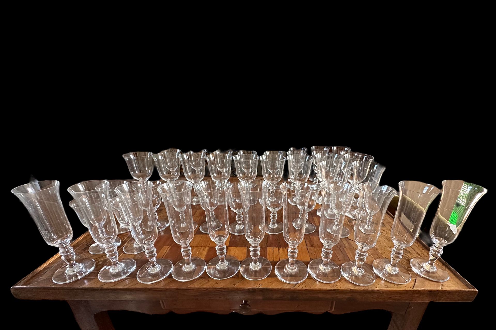 Null BACCARAT 
Service de verres en cristal comprenant : 
- 11 verres à eau H : &hellip;