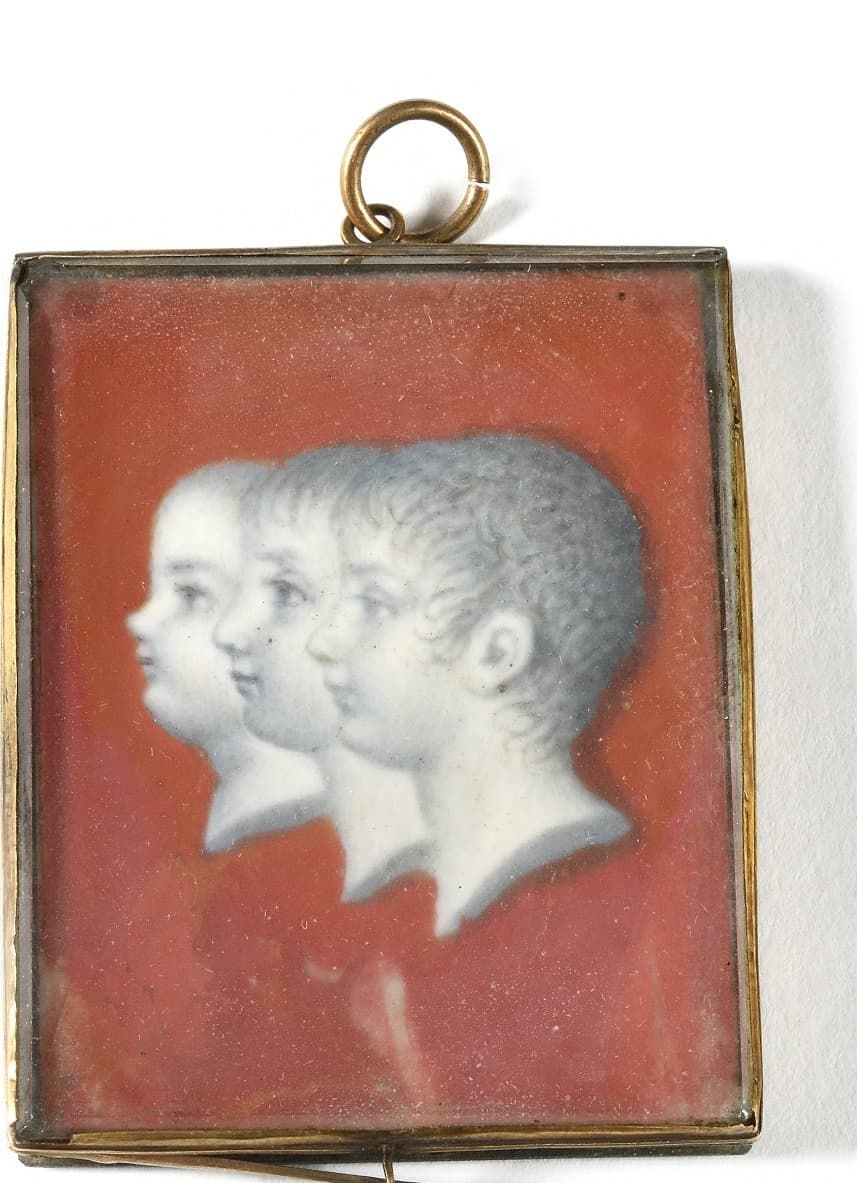 Null 十九世纪初的法国学校。 
"詹姆斯、弗朗西斯和米歇尔-莫里斯的儿童形象"。 
长方形的微型画（有潮湿的痕迹）。 
金框，背面有标识。 
44 x 35&hellip;