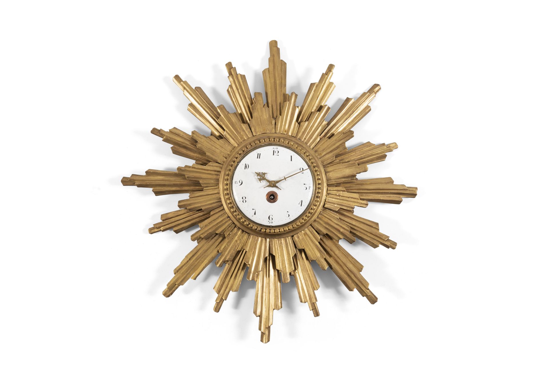 Null GILDED WOOD SUNBURST CARTEL, 
dial with Roman and Arabic numerals; (acciden&hellip;