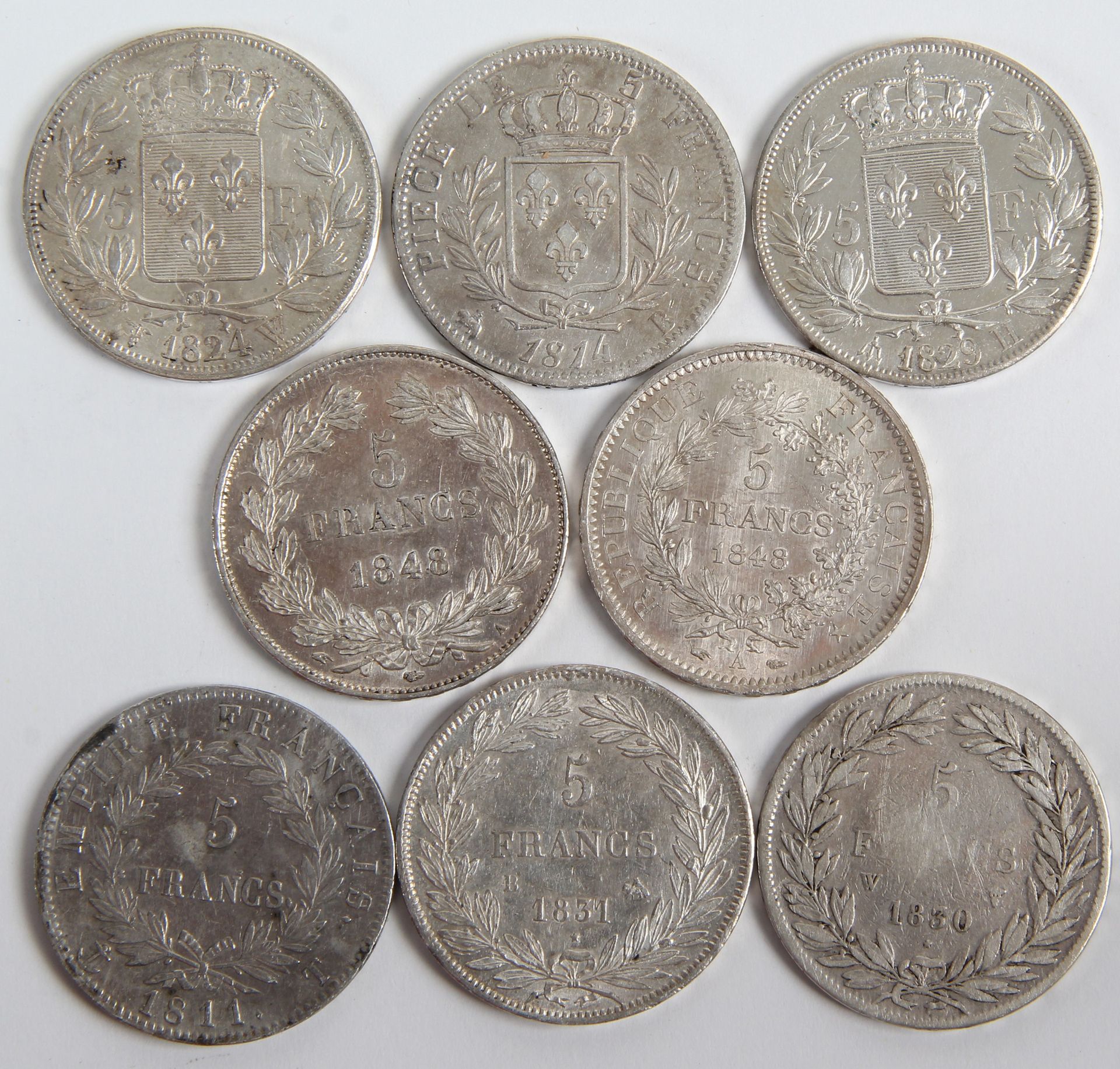 Null 一批8枚5法郎硬币

5法郎拿破仑一世（桂冠头像）1811年南特

5法郎路易十八（半身带领） 1814年鲁昂

路易十八（光头）5法郎 1824年里&hellip;