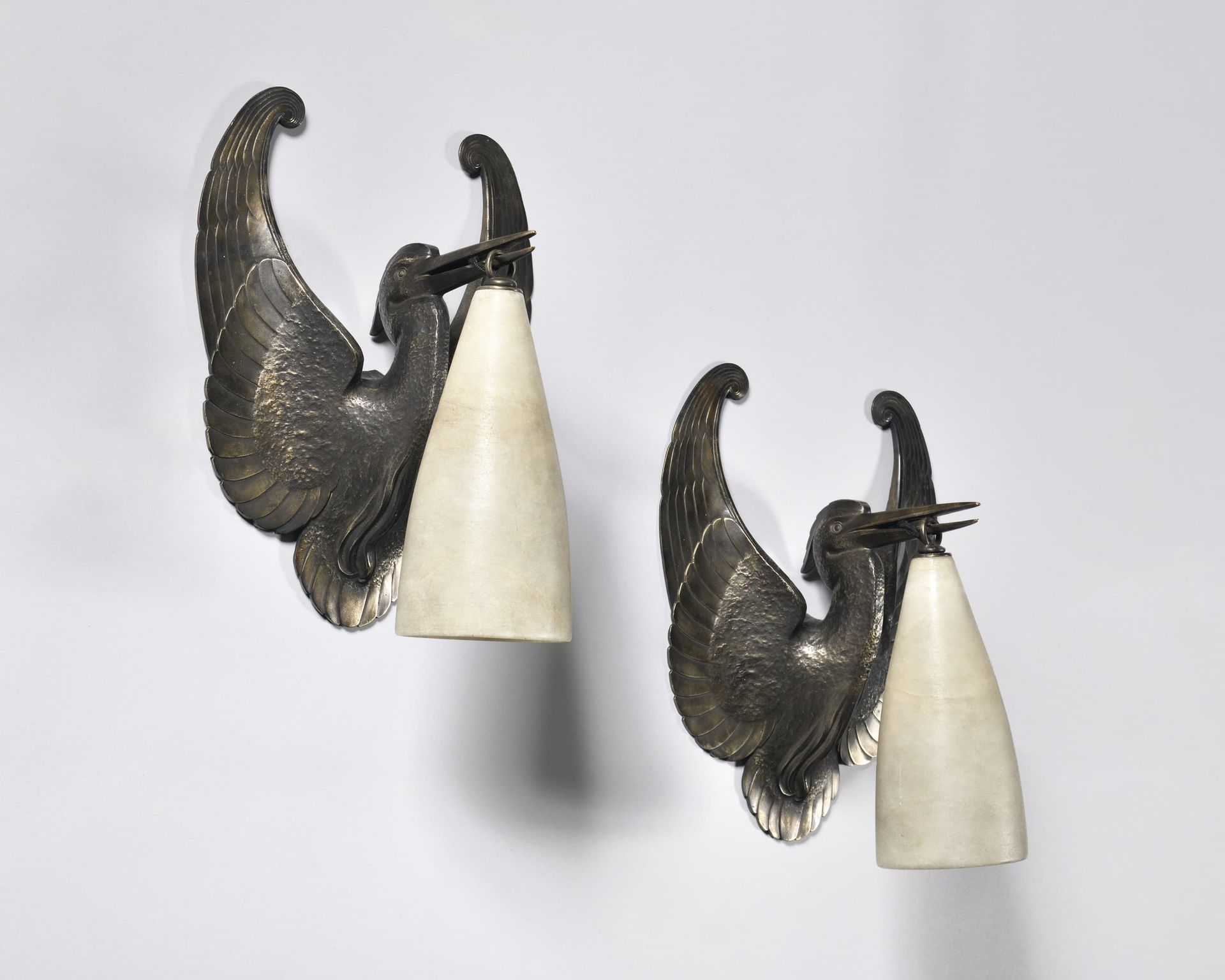 Null ALBERT CHEURET (1884-1966)
Storks" model
Pair of sconces in silver patinate&hellip;