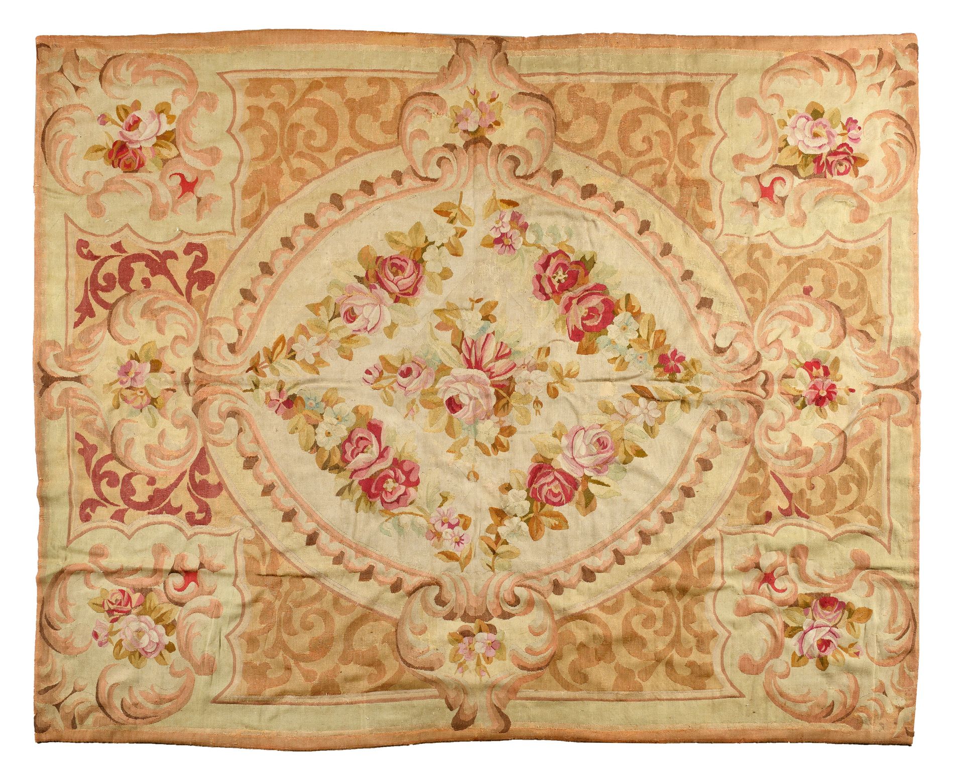 Null 路易十八时期的大型奥布松地毯
约1815年 
尺寸：260 x 220厘米
针法。挂毯技术。羊毛基础上的羊毛线。
美丽的图形。 
烟草地里有石榴裙的树&hellip;
