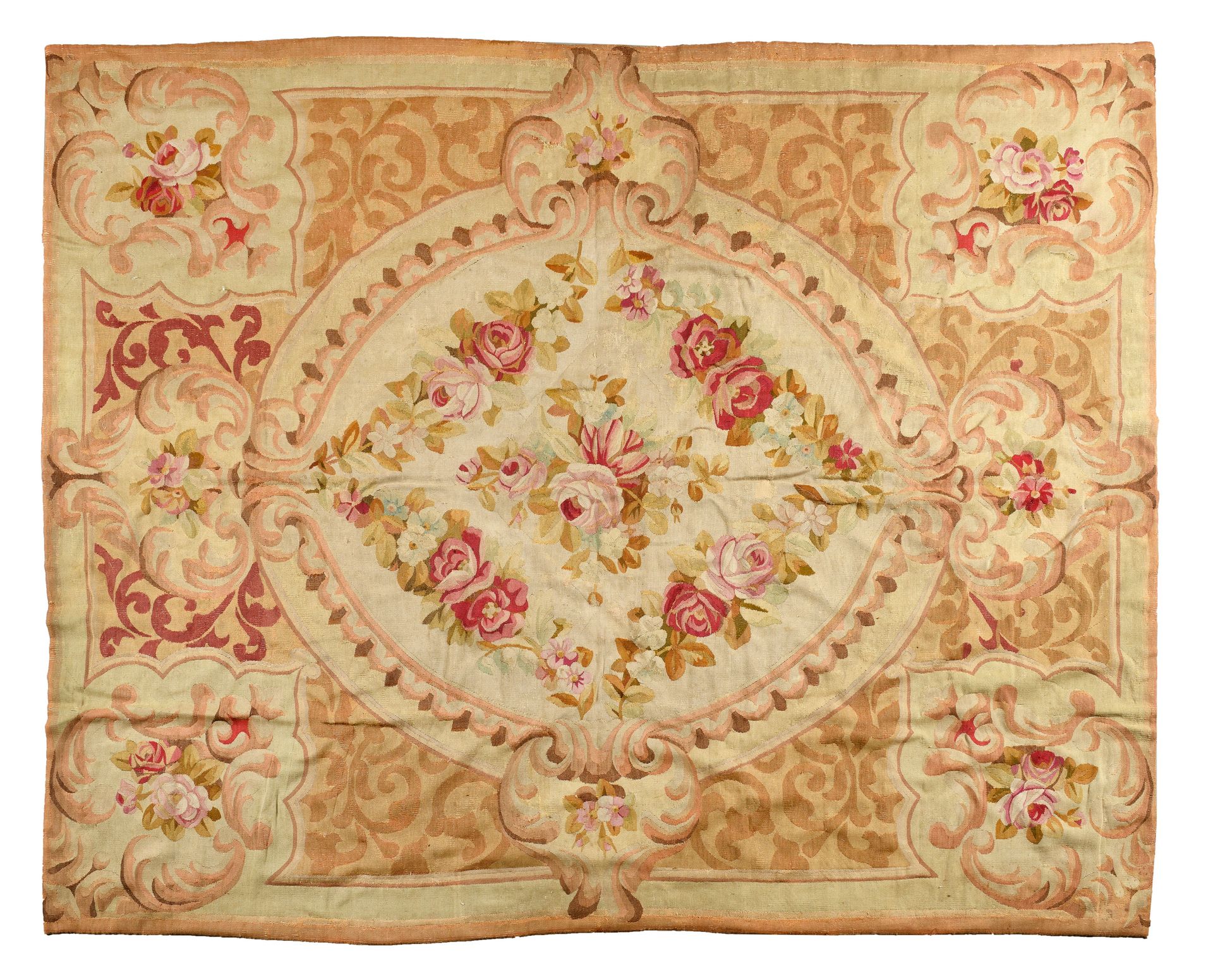 Null Important tapis d'Aubusson d'époque Louis XVIII
Vers 1815 
Dimensions : 260&hellip;