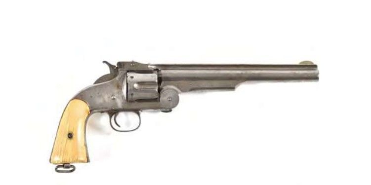 Null Smith Wesson n°3单动左轮手枪，1869年第一款，六发，口径44RUSSI。 
圆形膛线枪管，顶部有带子，有精美的标记。枪托环。骨质握把&hellip;