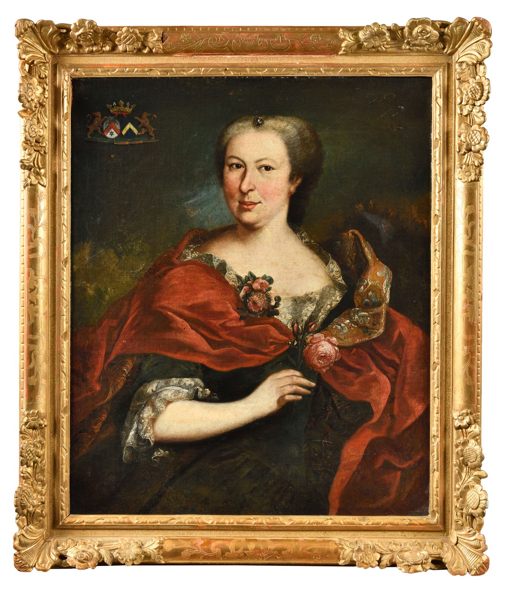 Null 法国学校 约1740年
一位手持玫瑰的女士的肖像。 
左上方侯爵皇冠下的纹章。 
布面油画
高：82厘米
宽度：66厘米
旧的修复
木质框架，有镀金的&hellip;