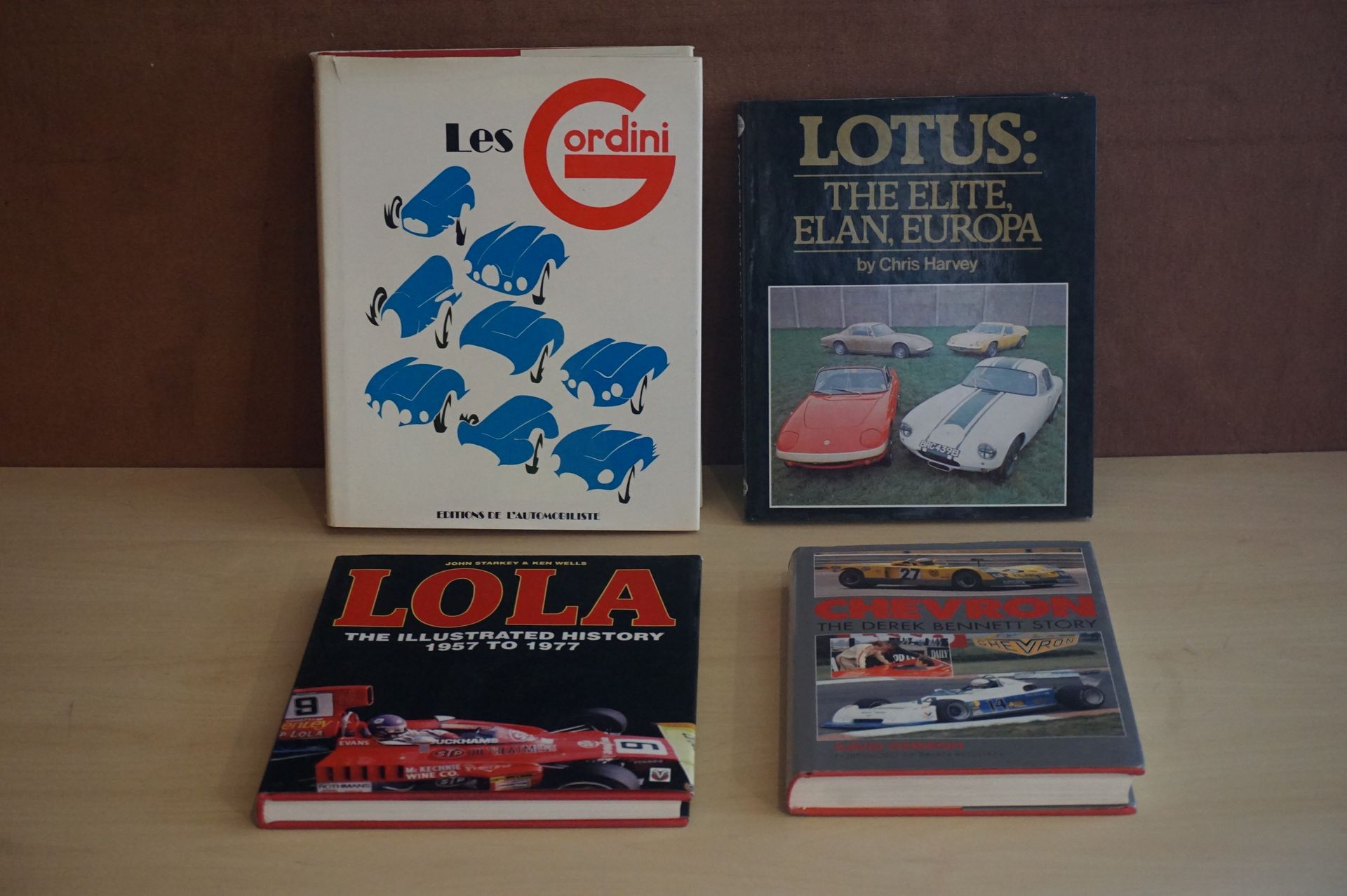 Null Lot de 4 livres
- Les Gordini
- Lotus : The Elite Elan Europa
- Lola : The &hellip;