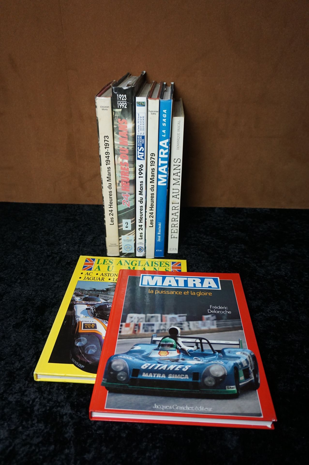 Null Lot de 8 livres 
- 24 Heures du Mans : 1923 - 1992
- Les 24 Heures du Mans &hellip;