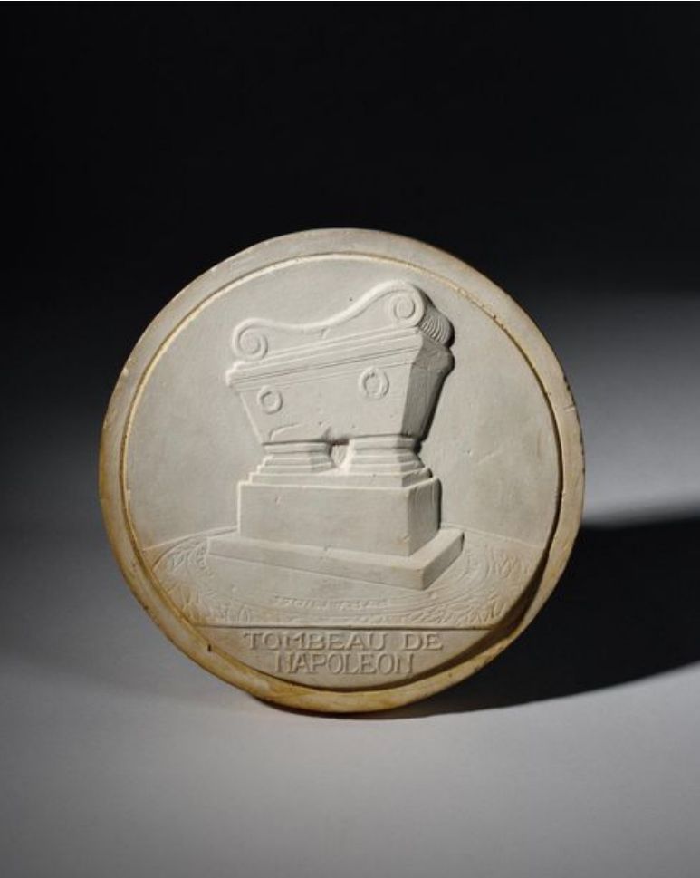 Null 荣军院拿破仑一世皇帝之墓 石膏奖章，奖章的模型。背面刻有 "拿破仑五世之墓 "的字样，直径：20.8厘米。B.E. 19世纪 出处：Fonderie &hellip;