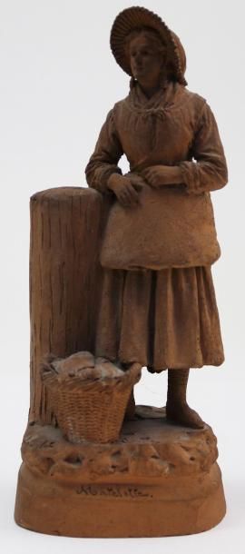 Eugene BLOT (1830 - 1899) La matelotte' Sculpture en terre cuite. Signé et titré&hellip;