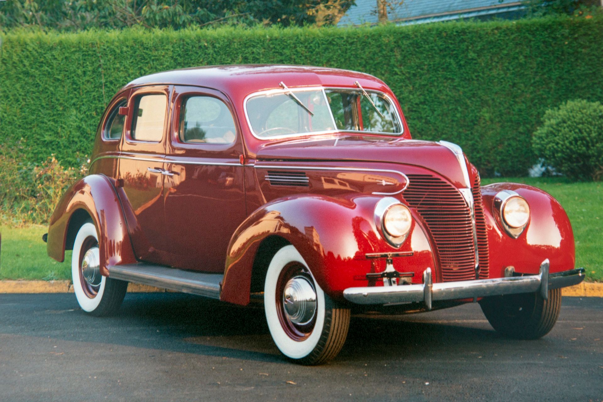 Null Nachlass Frau L. OHNE RESERVE
1939 FORD
Typ: V8
Karosserie Sedan Standard
S&hellip;