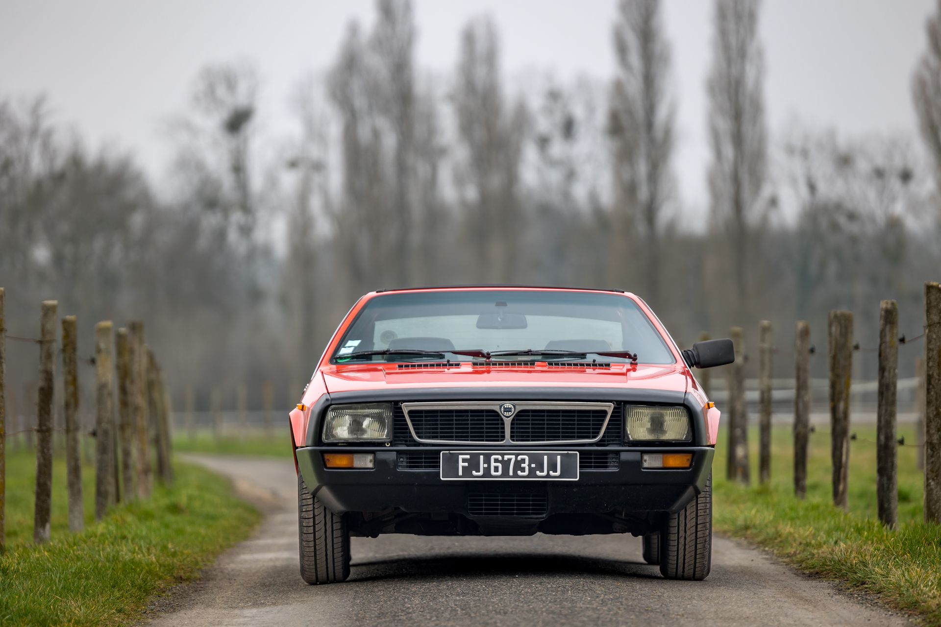 Null 1981 LANCIA BETA MONTECARLO
Seriennummer: 5172
Französischer Fahrzeugschein&hellip;