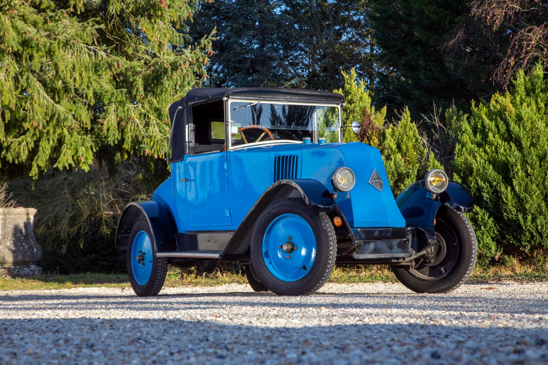 Null Mr. H. Collection WITHOUT RESERVATION
1925 RENAULT
Type NN
Serial number : &hellip;