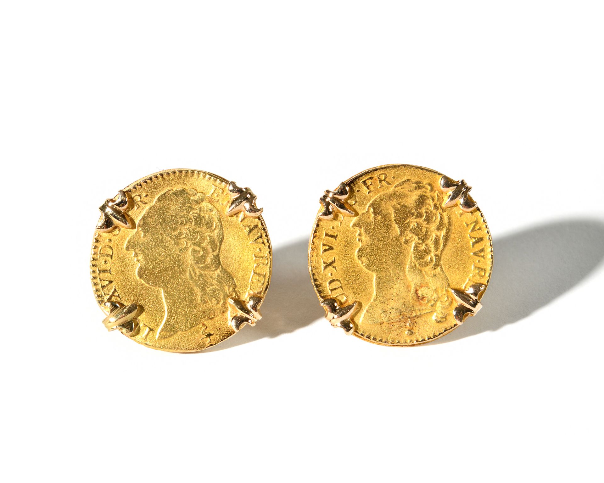 Null Ein Paar Manschettenknöpfe aus Gelbgold mit Goldmünzen mit dem Bildnis von &hellip;