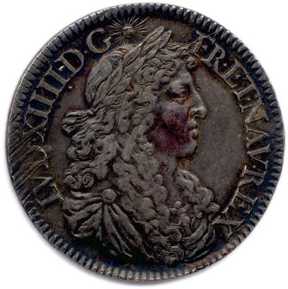 Null LUIS XIV 1643 - 1715

Media corona de plata con busto juvenil 

1668 París &hellip;