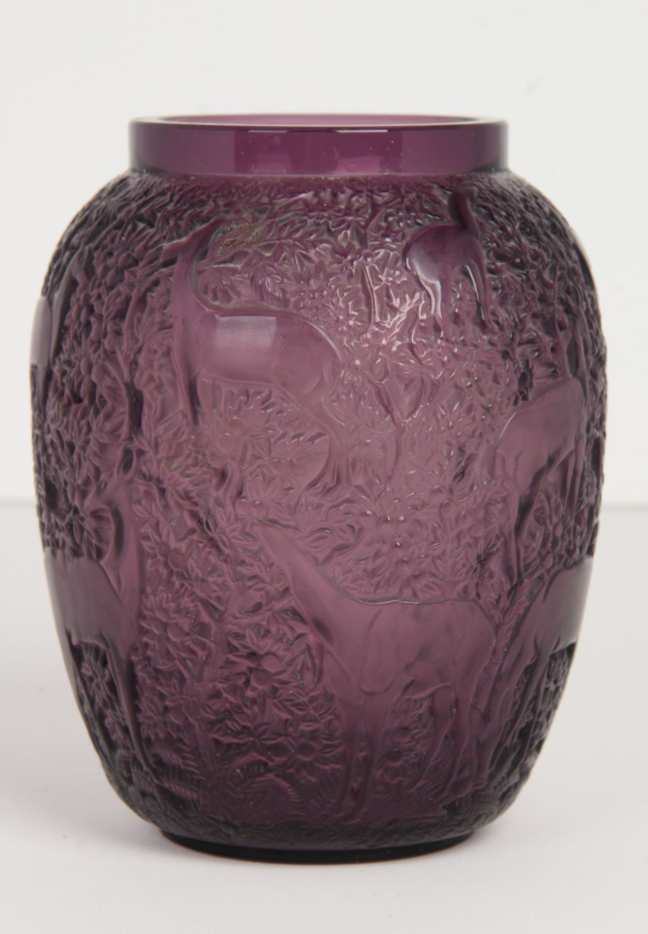 Null LALIQUE FRANCE

Vase « Biches », modèle créé en 1932.

Vase en verre souffl&hellip;