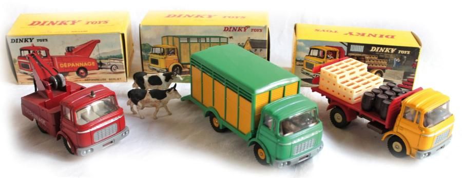 Null " DINKY-TOYS, plateau Brasseur, Bétaillère et Dépanneuse"

3 miniatures dan&hellip;