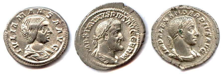 Null lot de trois deniers romains en argent : Julia Maesa (La Pudeur) C. 36 , Ma&hellip;