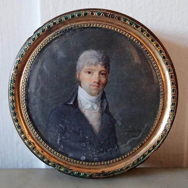 Null Augustin DUBOURG (1779-1819) Portrait de jeune homme à la redingote violine&hellip;