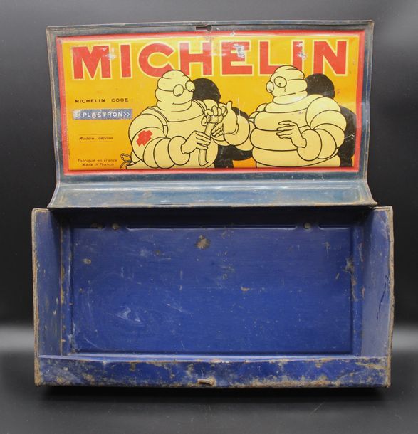 Null "Boîte Michelin- 1er Secours"

Boite en tôle lithographiée destinée au rang&hellip;