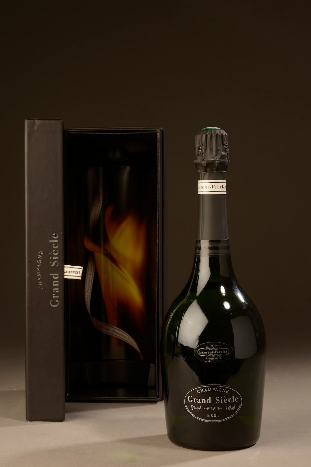 Null 1 botella de CHAMPAGNE "Grand Siècle", Laurent-Perrier (caja)