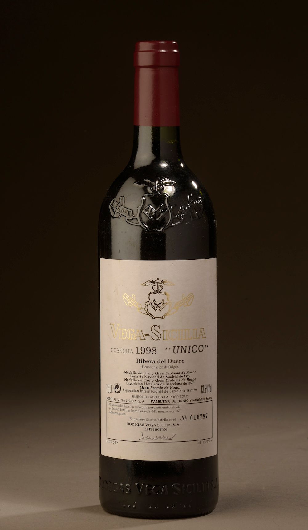Null 1 bottle RIBERA DEL DUERO "Unico", Vega Sicilia 1998