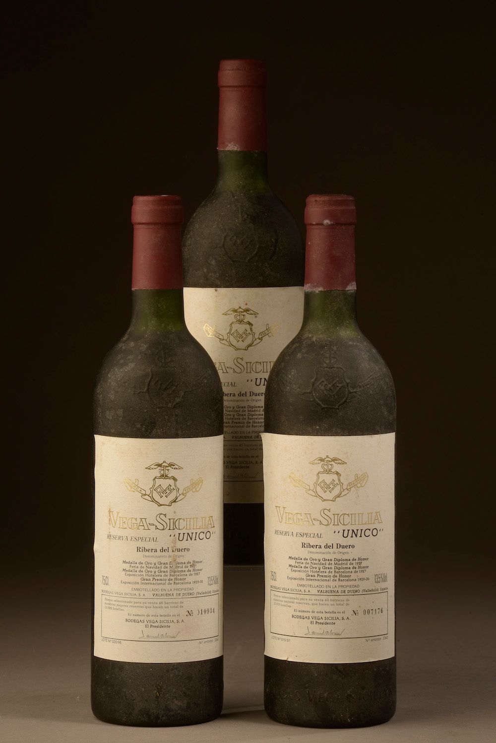 Null 3 bottles RIBERA DEL DUERO "Reserva Especial Unico", Vega Sicilia (es, elt,&hellip;