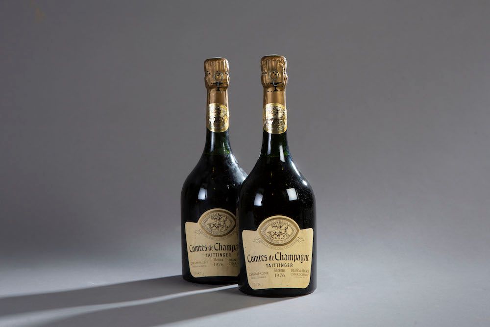 Null 2 Flaschen CHAMPAGNE "Comtes de Champagne", Taittinger 1976 (elt, TLB)