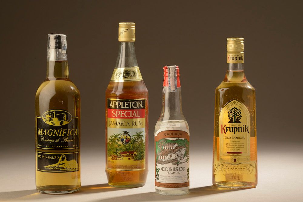 Null Set aus 4 Flaschen (Rum Appleton, Cachaça Corisco 30 cl, Magnifica 70 cl, L&hellip;