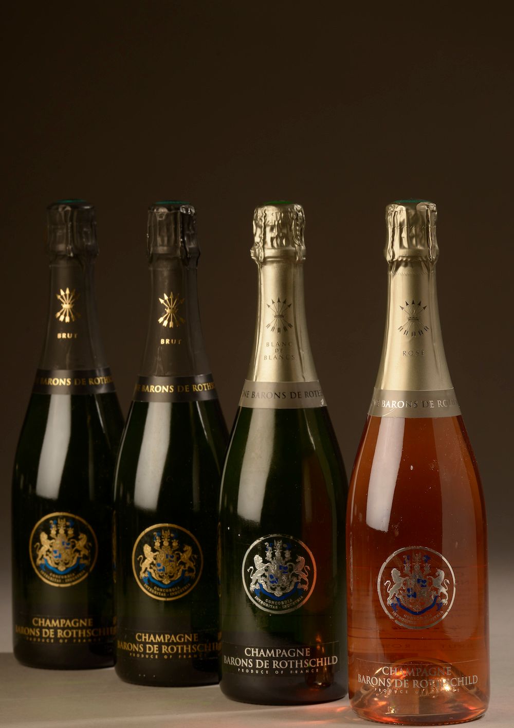 Null 4 bouteilles CHAMPAGNE Barons de Rothschild (2 BSA, 1 Blanc de Blancs, 1 ro&hellip;