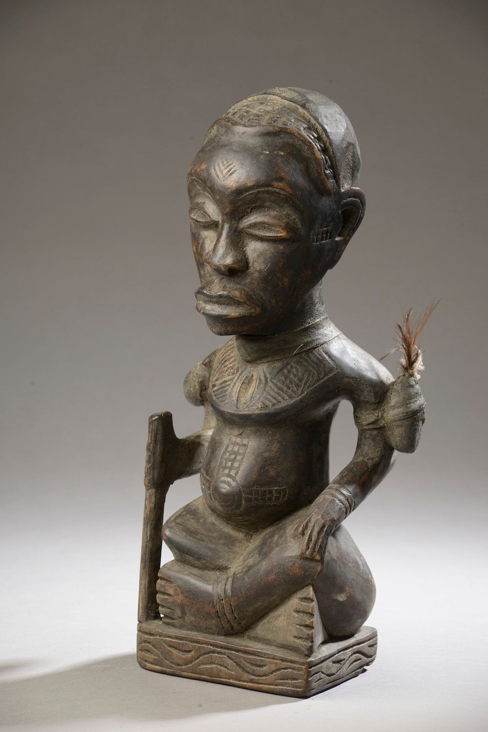 Null KUBA statuette, Democratic Republic of the Congo (crack on the right should&hellip;