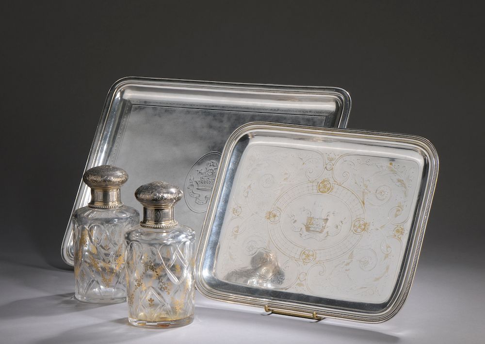 Null Pair of engraved and gilded glass toilet flasks, the stoppers in chased and&hellip;