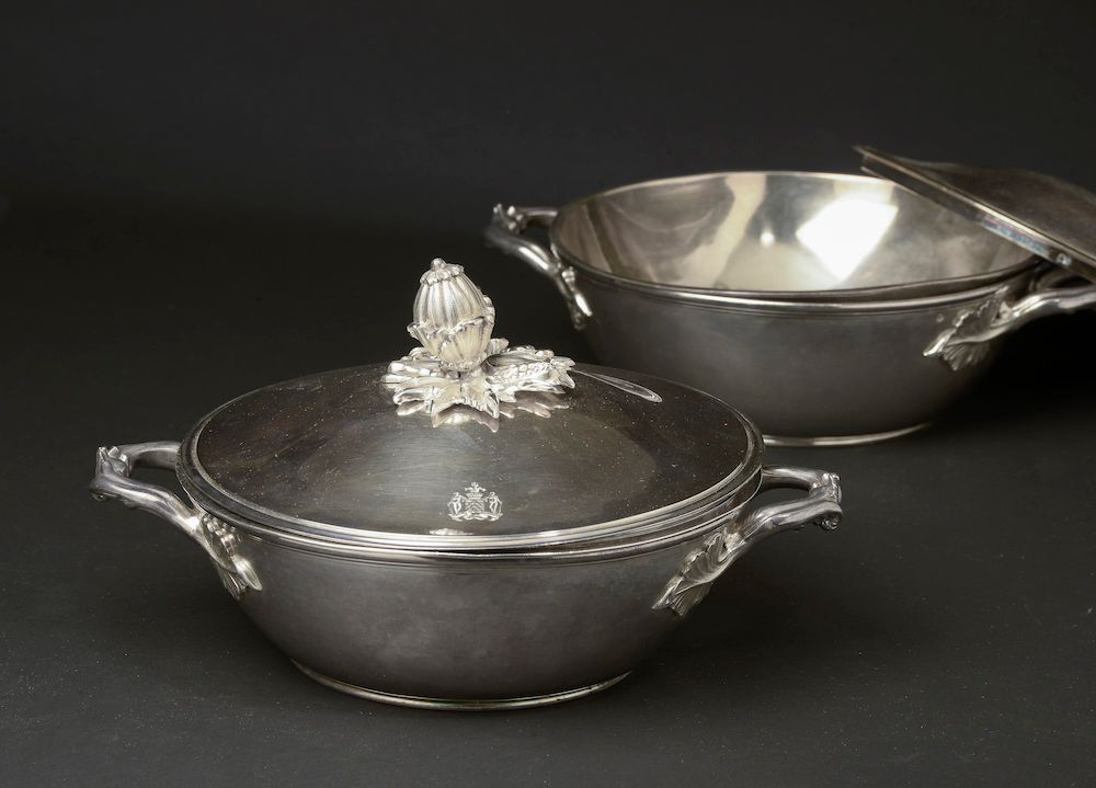 Null Pair of silver vegetable dishes, the handles attached by vine leaves, the f&hellip;