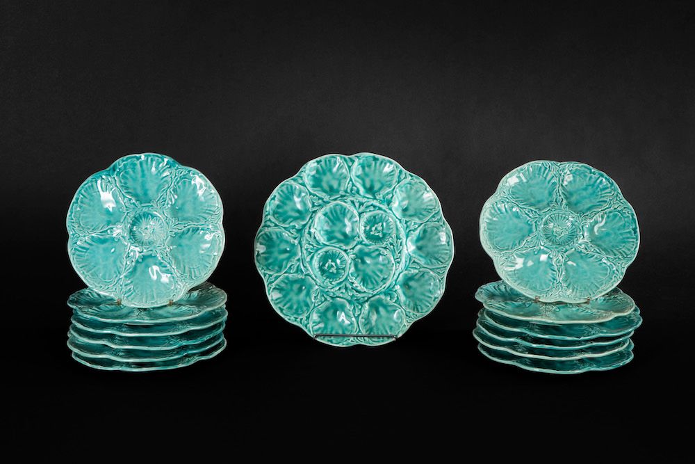 Null GIEN.

Oyster service in turquoise glazed earthenware with relief decoratio&hellip;