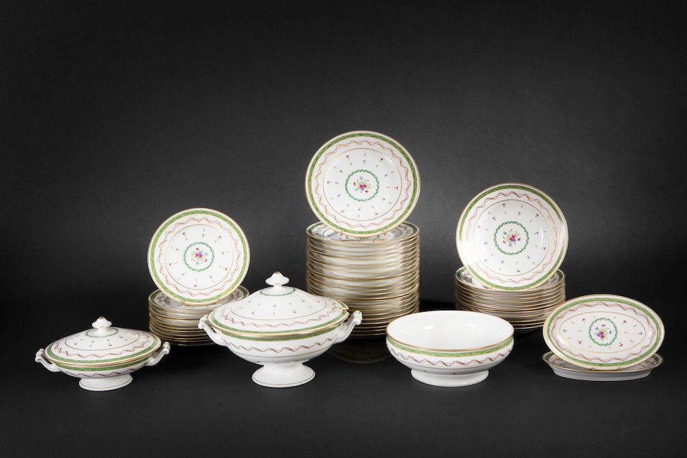 Null 
LIMOGES, HAVILAND. 



Part of a white porcelain dinner service with polyc&hellip;