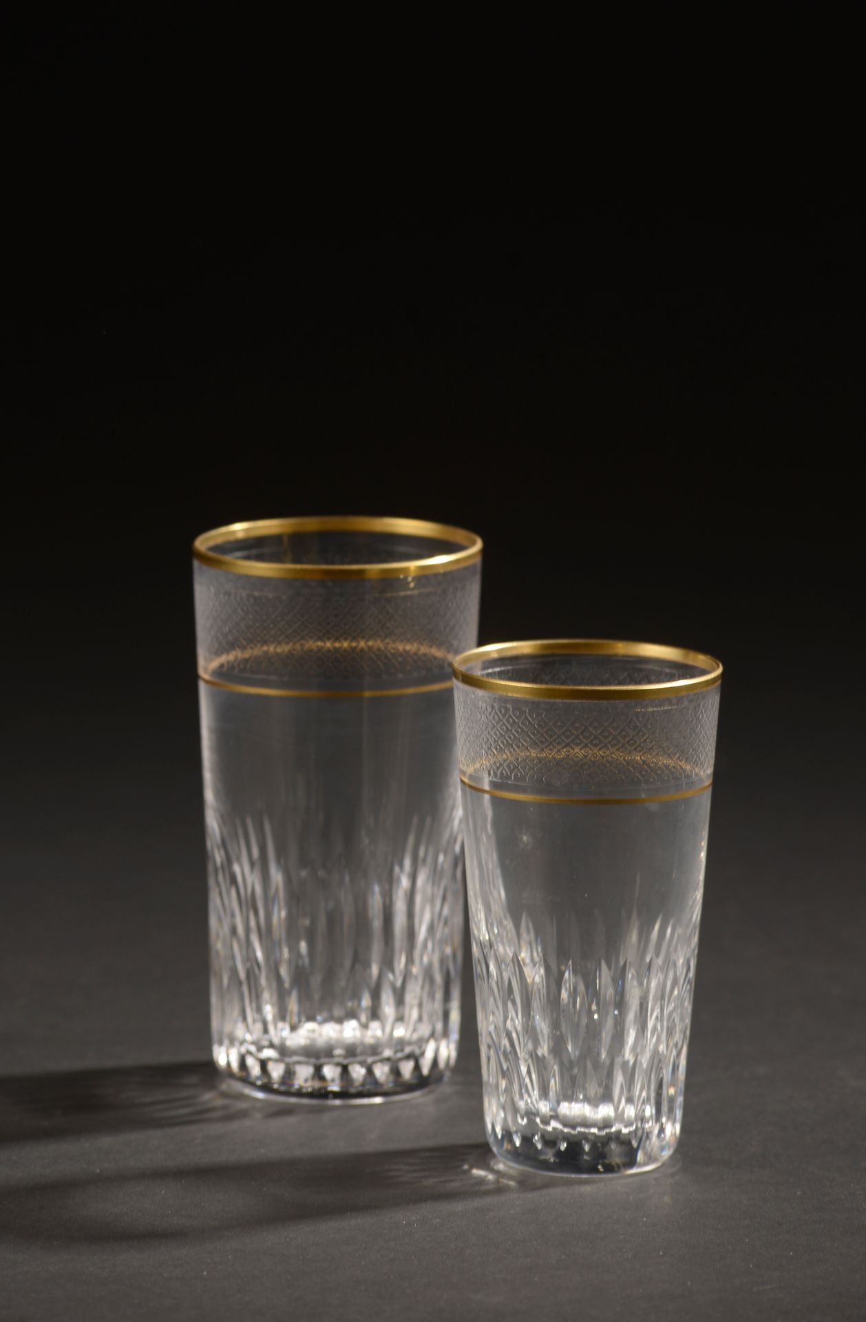 Null SAINT-LOUIS.

Juego de diez vasos de cristal grabados con motivos lanceolad&hellip;