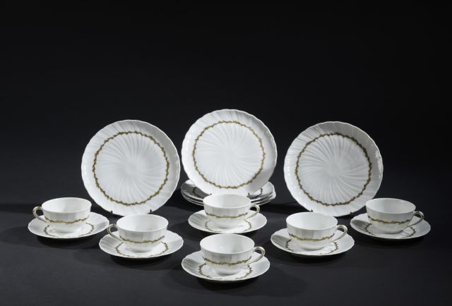 Null BERNARDAUD Limoges.

Service à thé modèle Musset en porcelaine estampée de &hellip;