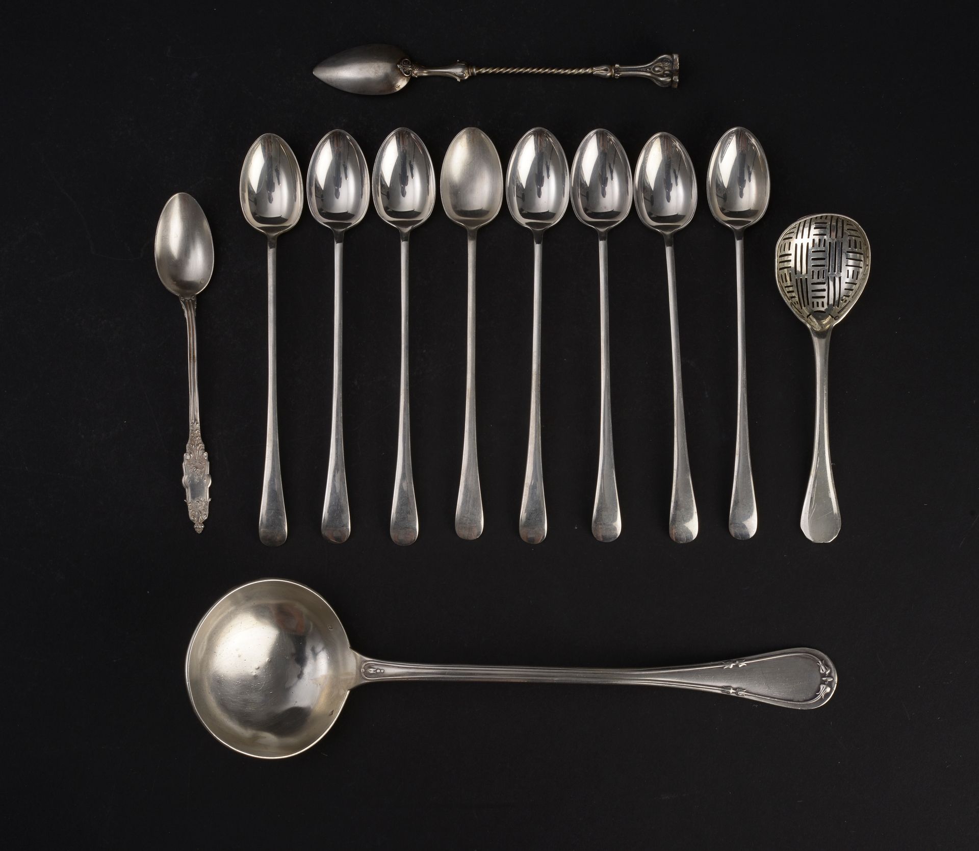 Null Silver set including a sprinkling spoon, a ladle, a spatula with a number, &hellip;