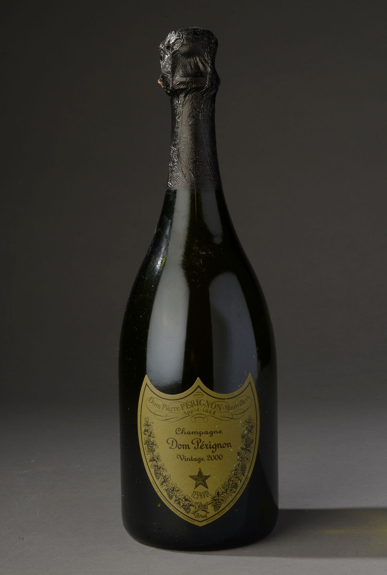 Null 1 botella de CHAMPAGNE "Dom Pérignon", Moët Chandon 2000