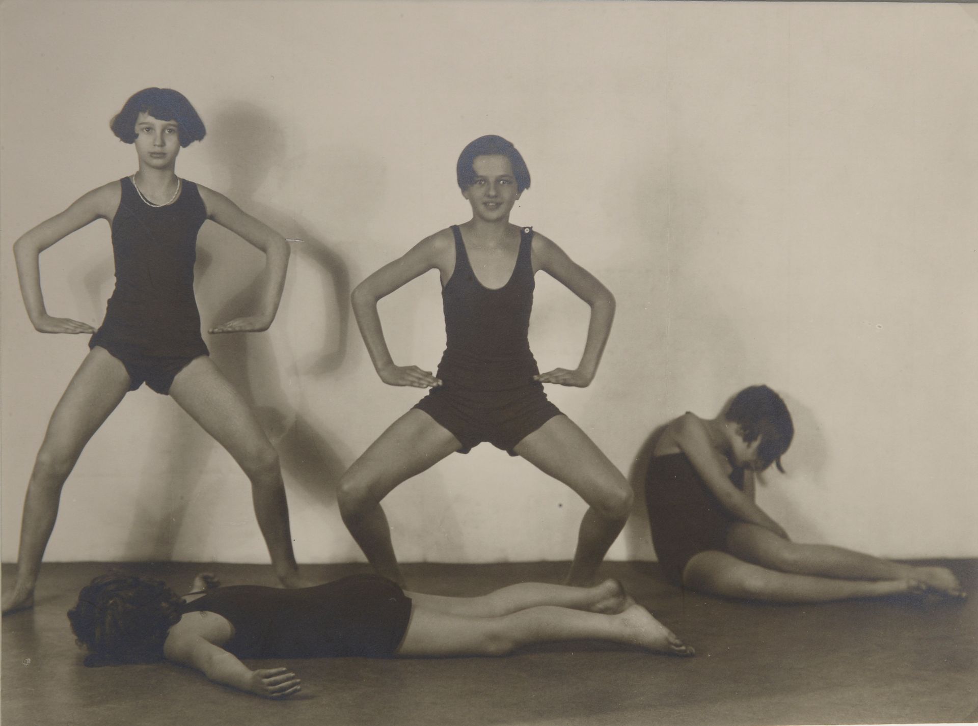 Null 弗朗蒂塞克-德蒂科尔(1883-1961)

舞蹈学校（第三版），约1930年。

复古的银色印刷品。

16.4 x 22 cm