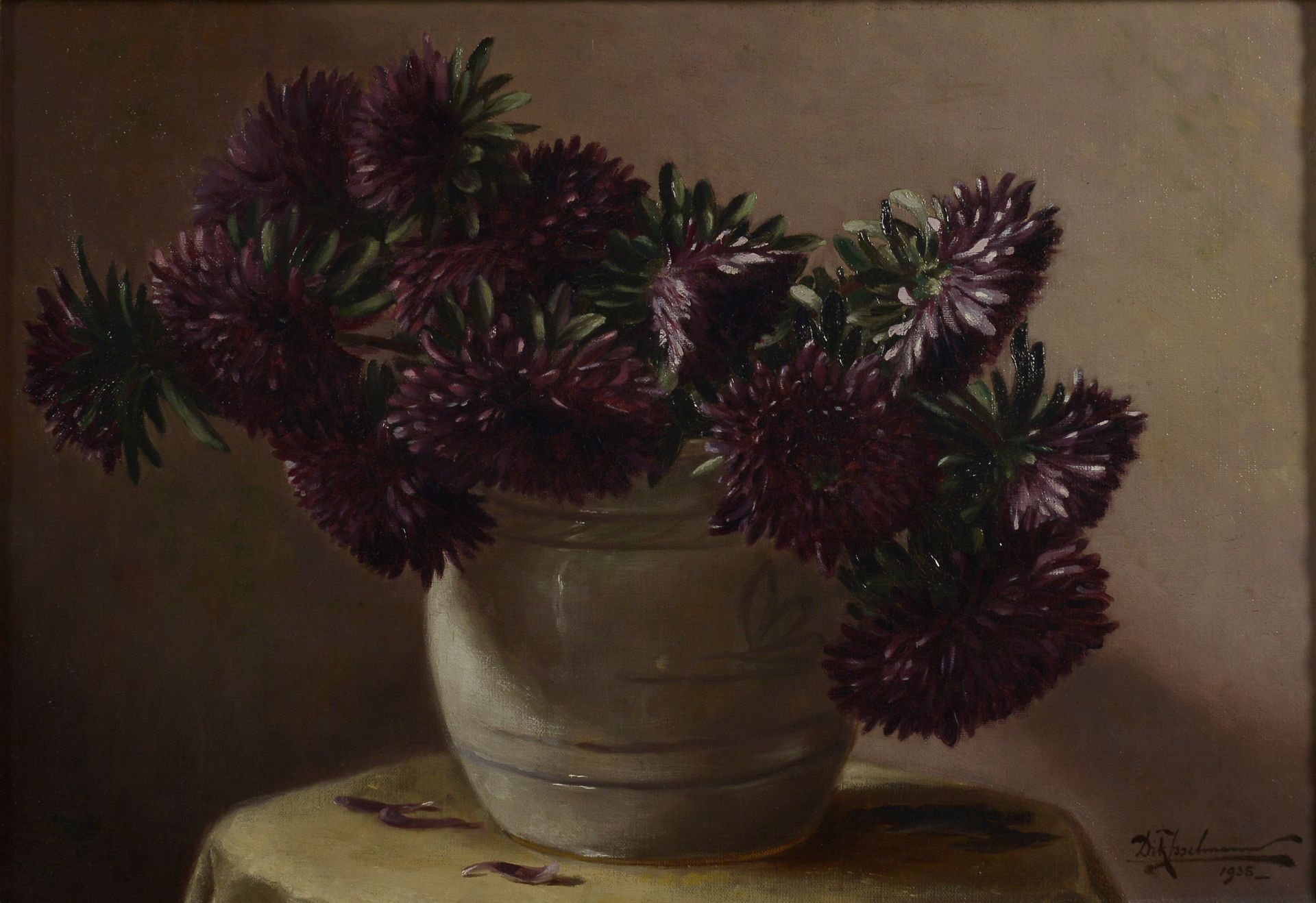 Null Derk ISSELMANN (1890-1959).

Bouquet of purple dahlias.

Oil on canvas, sig&hellip;
